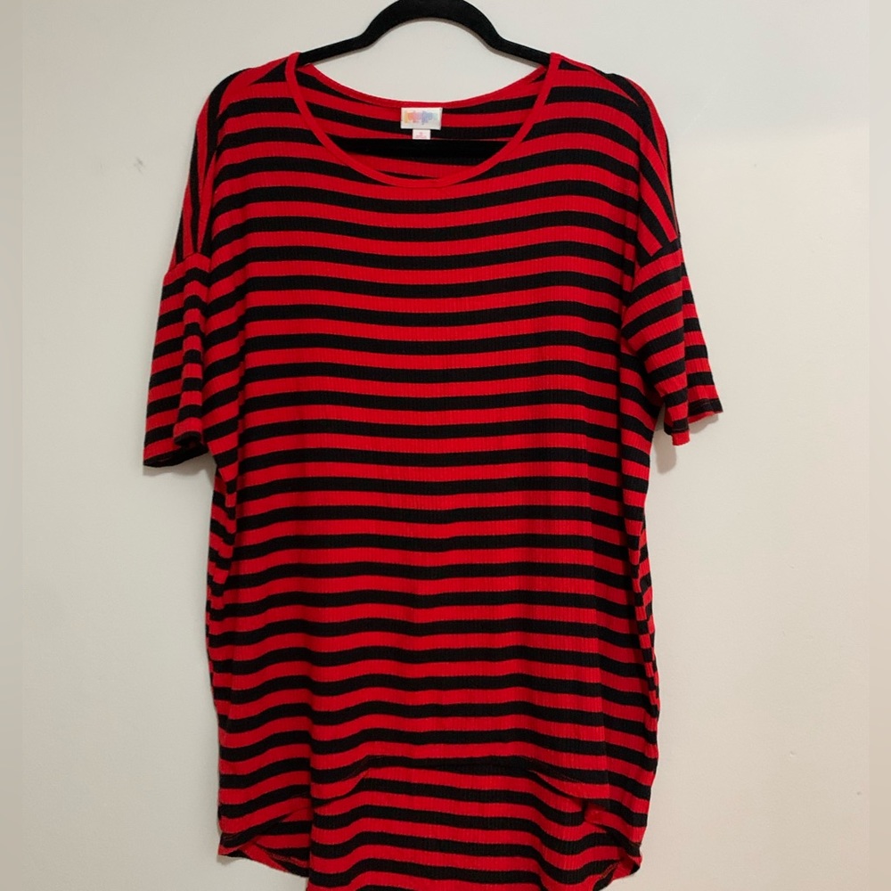 LulaRoe Irma tunic top